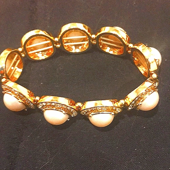 Matching Bracelet & Necklace gold, Pearl, rhinestone Statement Pieces - Picture 3 of 7